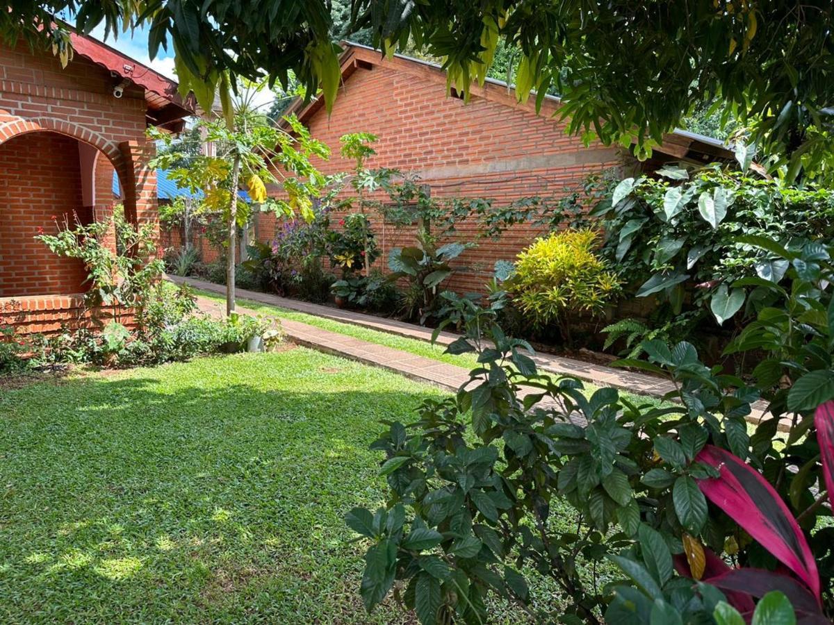 Cabanas Dorys Cataratas Del Iguazu Puerto Iguazu Exterior photo