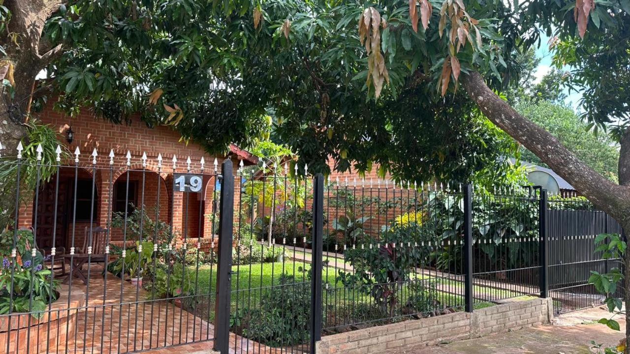 Cabanas Dorys Cataratas Del Iguazu Puerto Iguazu Exterior photo